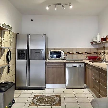 Apartament Alyanna